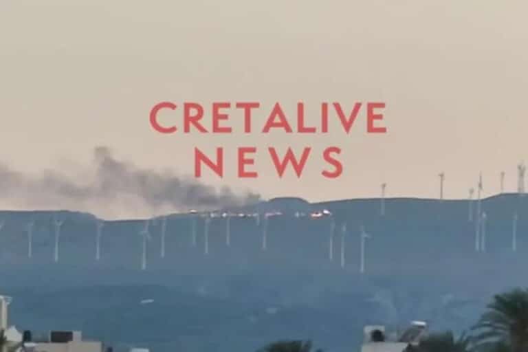 Σητεία: Φωτιά στα Αχλάδια – Μεγάλη κινητοποίηση από την Πυροσβεστική