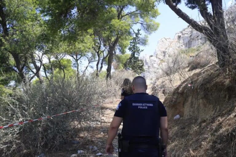 Θρίλερ στον Λυκαβηττό: Εντοπίστηκε σορός κοντά στο εκκλησάκι των Αγίων Ισιδώρων