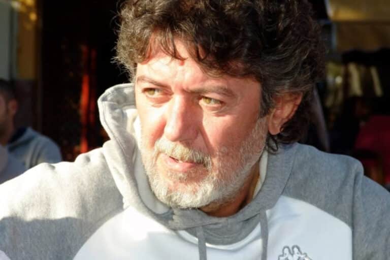 Αίγιο: Πέθανε ο αδελφός του Μάκη Τριανταφυλλόπουλου – Βρέθηκε νεκρός στο σπίτι του, ποιος ήταν