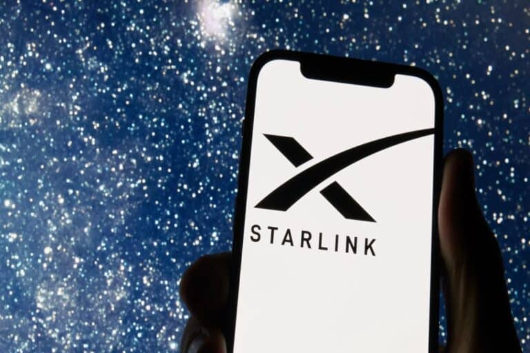 Tesla: Starlink σε όλα τα μελλοντικά αυτοκίνητα – Η νέα εποχή της δορυφορικής συνδεσιμότητας