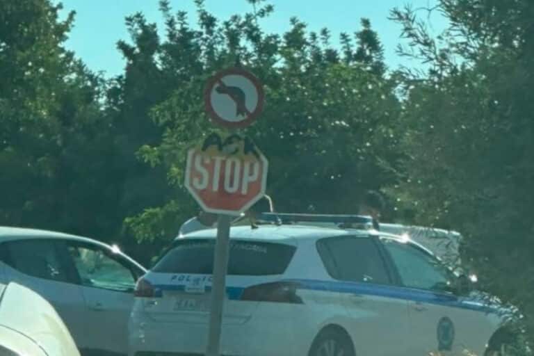 Τροχαίο ατύχημα στον περιφερειακό Σπάτων – Καθυστερήσεις στο ρεύμα προς Αθήνα