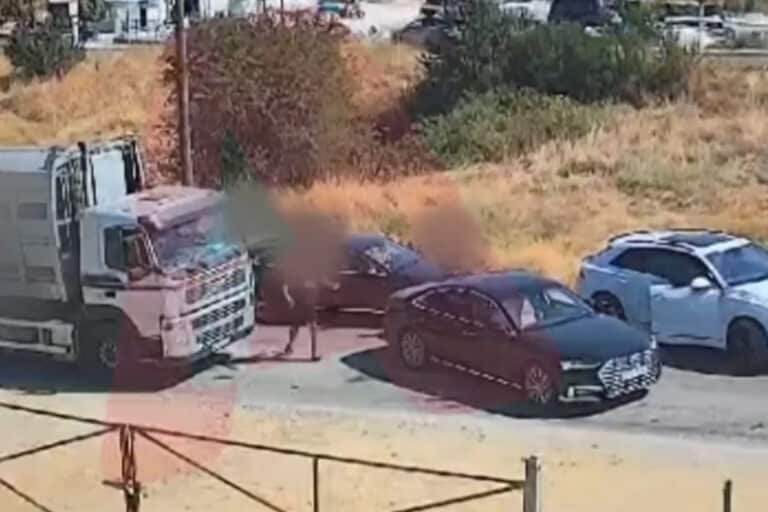 Απίστευτο βίντεο: Σέρβοι ξυλοκόπησαν οδηγό απορριμματοφόρου στη Χαλκιδική για μία… παρατήρηση – «Με χτυπούσαν στο κεφάλι και τα πλευρά»