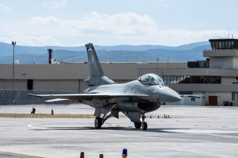 Η Πολεμική Αεροπορία παρέλαβε το 60ό εκσυγχρονισμένο F-16 Viper (εικόνες)