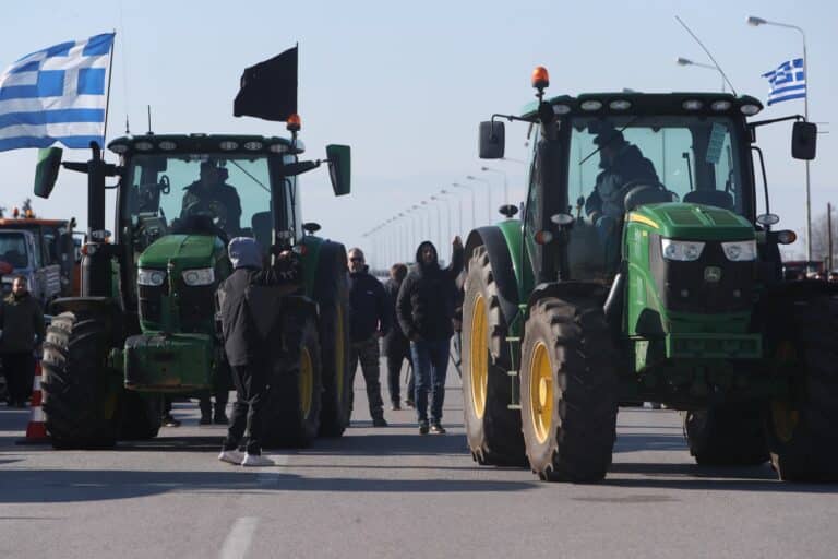 Στη ΔΕΘ αγρότες με τα τρακτέρ τους: Πώς θα γίνει η «απόβαση» – Ναυλώνουν λεωφορεία από κάθε γωνιά της χώρας
