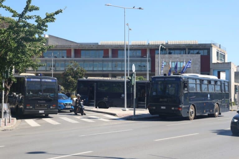 Η Ένωση Αστυνομικών Ροδόπης καταγγέλει την επικίνδυνη κατάσταση λεωφορείων μεταφοράς προσωπικού: «Επανειλημμένες βλάβες εν ώρα κίνησης»