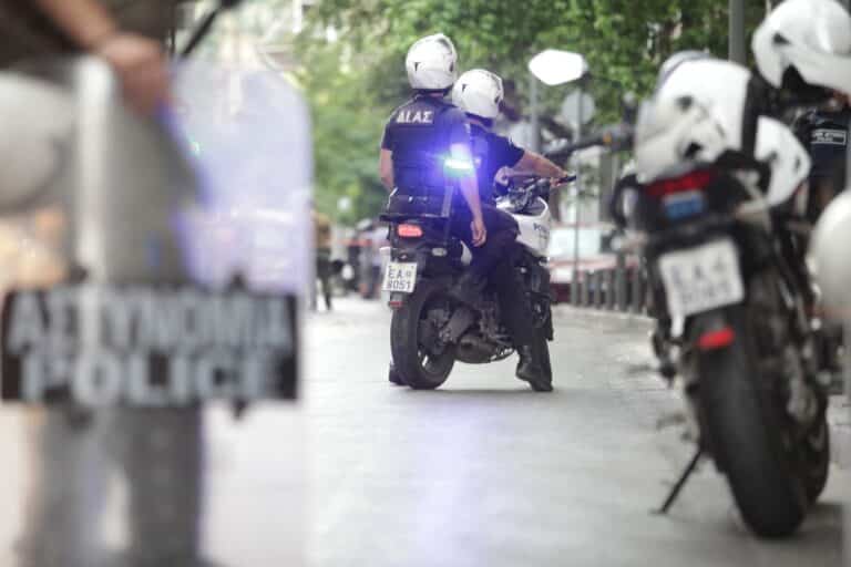 Καλαμάτα: Για απόπειρα ανθρωποκτονίας συνελήφθη ο 38χρονος – Πυροβόλησε την πρώην του ενώ πήγαινε στη δουλειά της