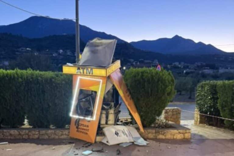 Μεσσηνία: Ανατίναξαν ΑΤΜ στη Στούπα και πήραν πάνω από 200.000 ευρώ