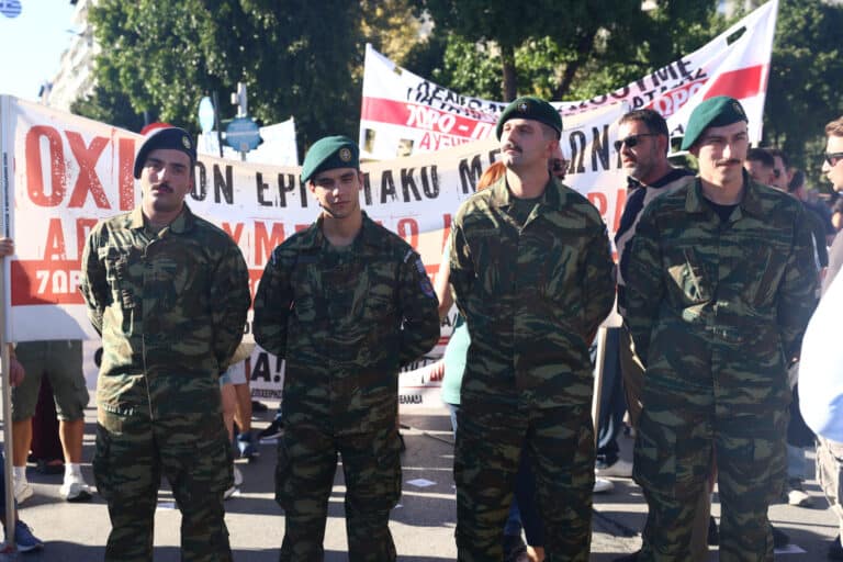 ΔΕΘ: Ξεκίνησαν οι συγκεντρώσεις στη Θεσσαλονίκη – Αγρότες με τρακτέρ, εργαζόμενοι και συνδικάτα στους δρόμους (εικόνες)