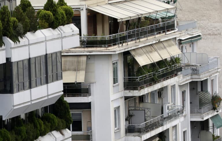 Εγκληματική οργάνωση είχε στήσει τηλεφωνικό στρατηγείο για απάτες σε Airbnb – 889 απόπειρες κλοπής, 240.000 ευρώ η λεία
