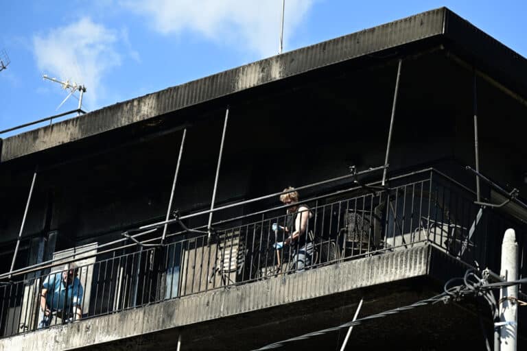 Νέα Ιωνία: Πού στρέφεται η έρευνα των Αρχών για τη φωτιά στην καφετέρια