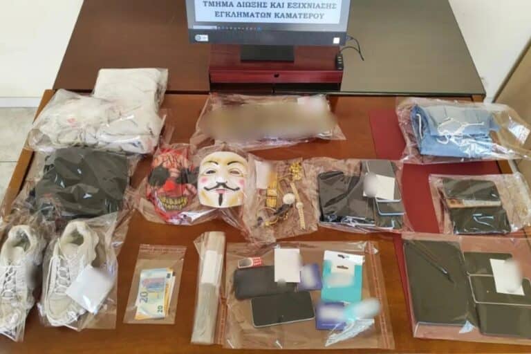 Πάνοπλοι αστυνομικοί εισέβαλαν σε σπίτια Ρομά στη Φυλή – Πώς δρούσε η σπείρα που παρίστανε τους υπαλλήλους εταιρείας ρεύματος (βίντεο)