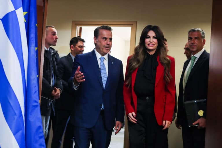 Ελλάδα όπως… Ρουμανία; Τι κρύβεται πίσω από τις δηλώσεις της Γκίλφοϊλ
