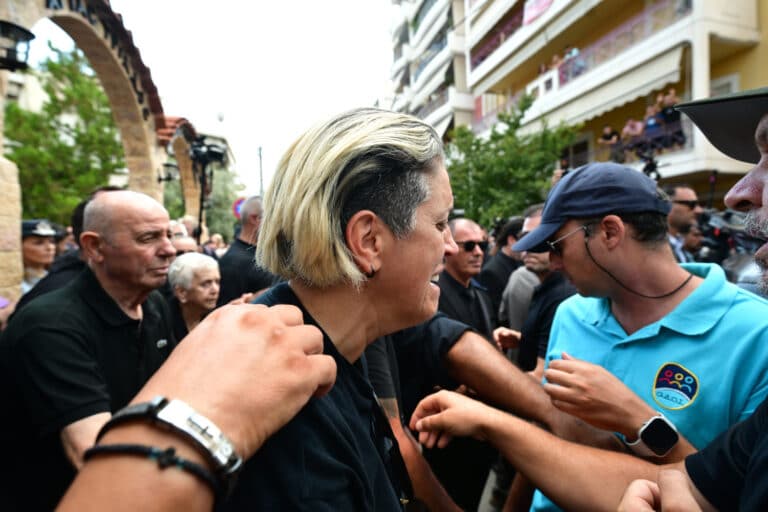 Γιώργος Μαζωνάκης: «Ζητάμε την παραδειγματική τιμωρία τους για τον άδικο χαμό του», λέει η αδερφή του (βίντεο)