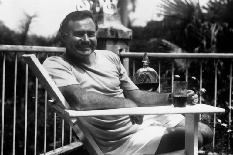 Hemingway Daiquiri: Η ιστορία και η συνταγή του θρυλικού cocktail του Έρνεστ Χέμινγουεϊ