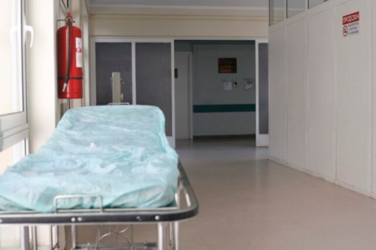 Στο «μικροσκόπιο» του MedWatch 231 «κόκκινες» δομές – Από γιατρούς «influencers» μέχρι κομμωτήρια στους ελέγχους