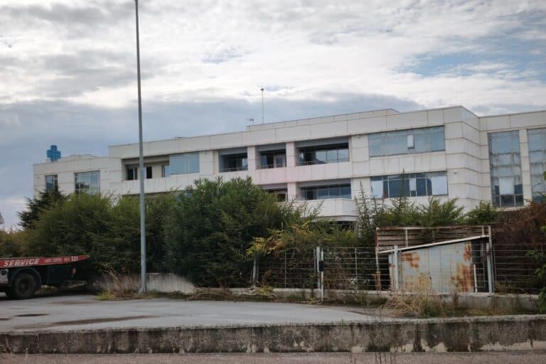 Θεσσαλονίκη: Νέα καταγγελία για την κλινική που έκανε χημειοθεραπείες χωρίς άδεια – «Μου ζητούσε 12.000 ευρώ για συνεδρίες» (βίντεο)