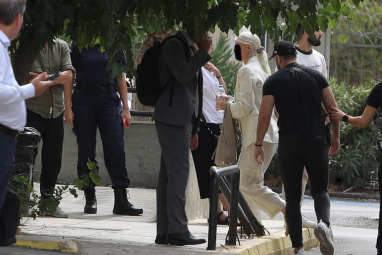 Μαρτυρία για την κλινική στο Κολωνάκι: «Πήρα του κόσμου τα σκευάσματα και έδωσα κοντά στα 5.000 ευρώ»