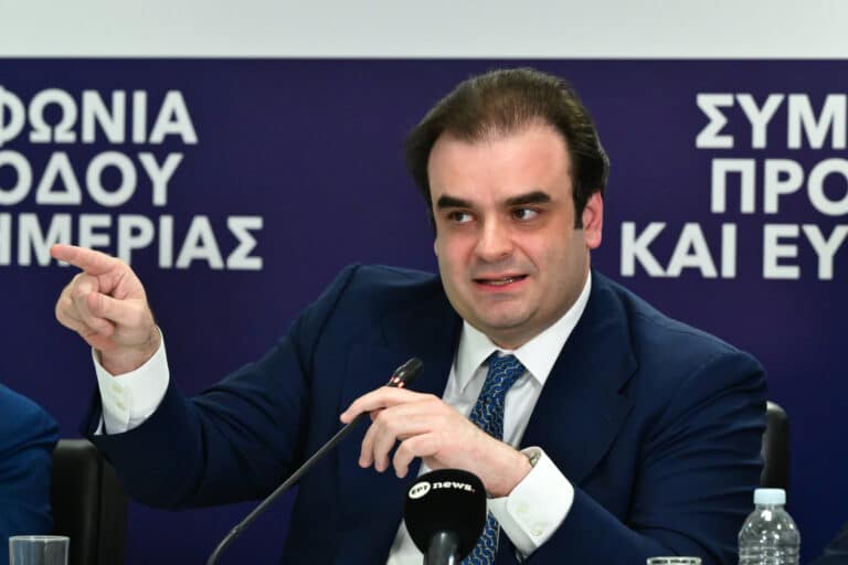 Διπλή αναβάθμιση της ελληνικής οικονομίας από Moody’s και Scope: «Η αξιοπιστία χτίζεται με αποτελέσματα», λέει ο Πιερρακάκης
