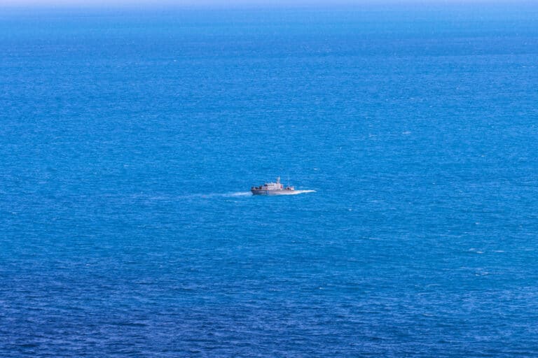 Γαύδος: Εντοπίστηκαν 42 μετανάστες σε λέμβο νοτιοδυτικά του νησιού