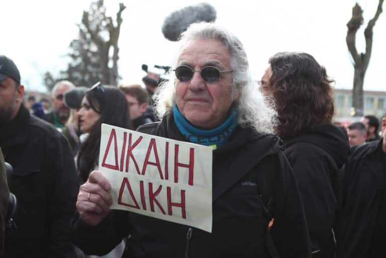 Μάγγος: «Από εξωτερική βία οι κακώσεις, δεν μπορούν να προκληθούν από μικρή πτώση» κατέθεσε ορθοπεδικός στη δίκη των αστυνομικών