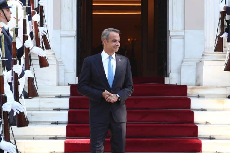 Εκλογές τον Ιούνιο, κυβέρνηση ανοχής και μετά… το δαχτυλίδι;