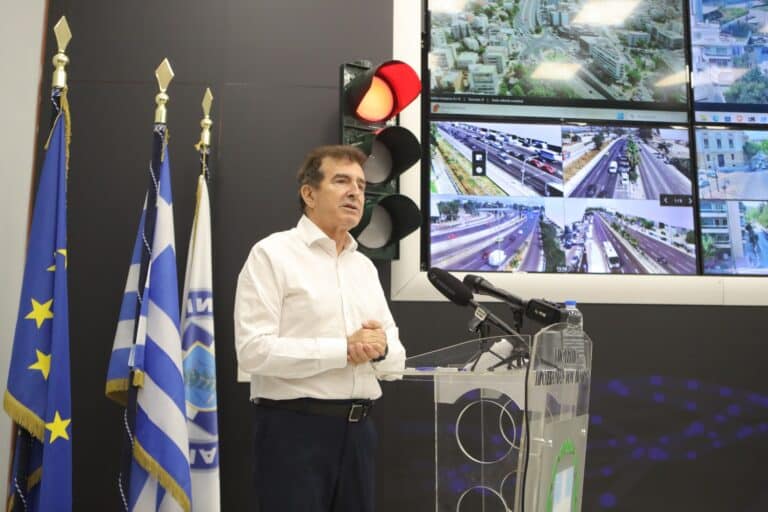 Χρυσοχοΐδης: «Πρέπει να είσαι μάγος για να λύσεις το θέμα του Κηφισού – Επιδημία οι τηλεφωνικές απάτες από τους Ρομά» (βίντεο)