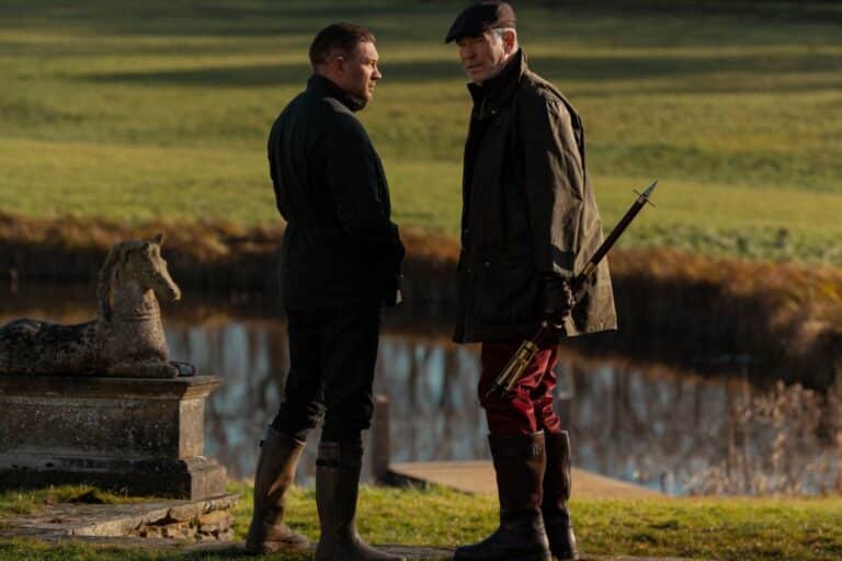 Pierce Brosnan για Tom Hardy: Η αλήθεια για τις φήμες περί κόντρας στα γυρίσματα του MobLand