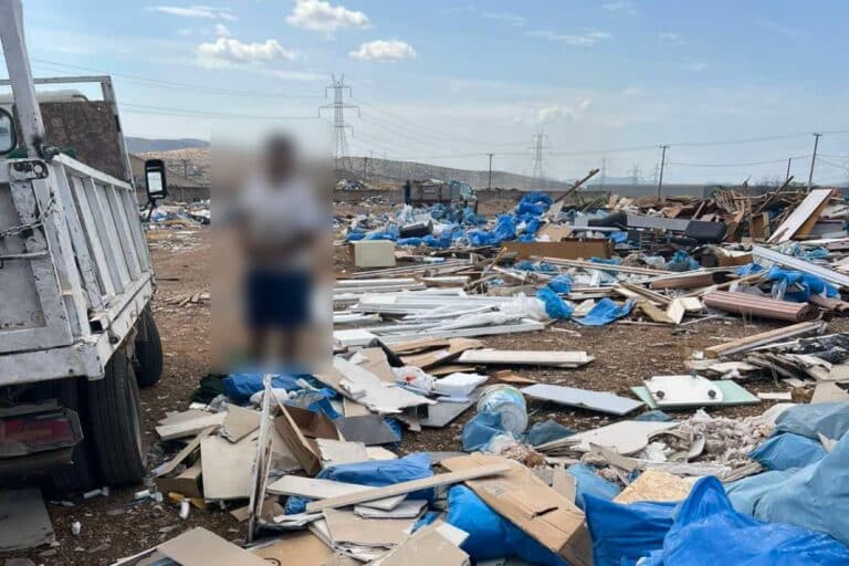 Ασπρόπυργος: Συνελήφθη 20χρονος που απέρριψε μπάζα σε οικόπεδο