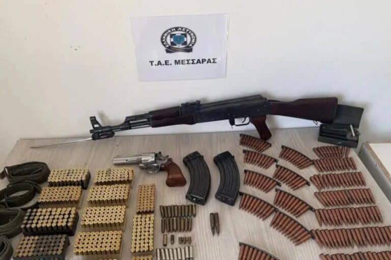 Οπλοστάσιο στα Βορίζια: Συνελήφθη 60χρονος με καλάσνικοφ και εκατοντάδες φυσίγγια