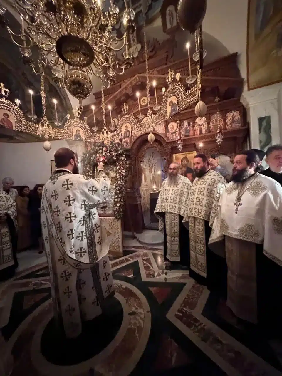 panigyrikos esperinos gia tin eorti tis panagias tis odigitrias sto metoxi tis ieras monis xenofontos sti n ionia 2026 4