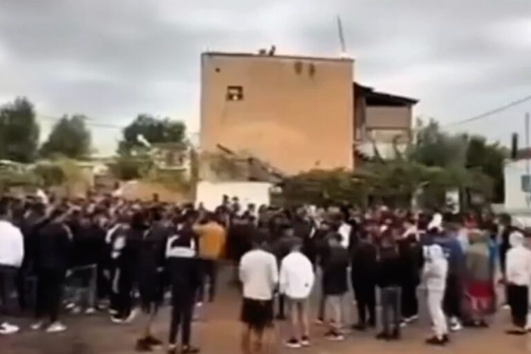 «Βροχή» από πυροβολισμούς στο τελευταίο «αντίο» του νεαρού Τάισον που σκοτώθηκε σε τροχαίο στη Γλυφάδα (βίντεο)