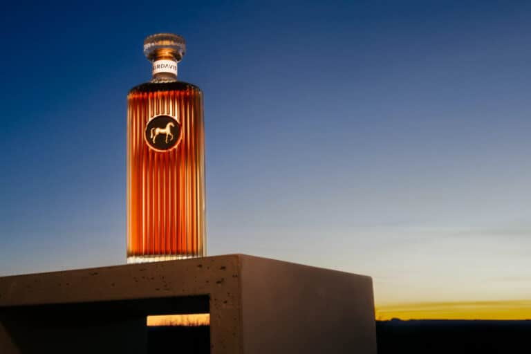 Η Beyoncé αποκτά τον πλήρη έλεγχο του SirDavis American Whisky – Νέα εποχή για το premium whiskey brand