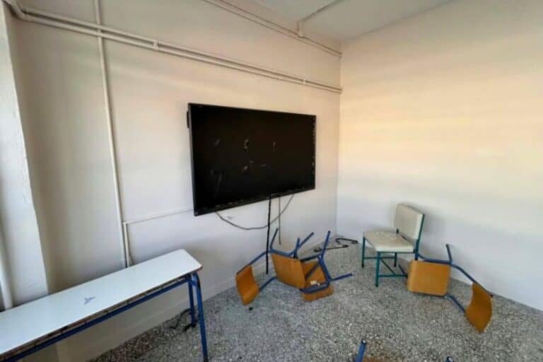 Καλαμάτα: Άγνωστοι προκάλεσαν ζημιές σε σχολείο που μόλις ανακαινίστηκε – Μήνυση από τον Δήμο