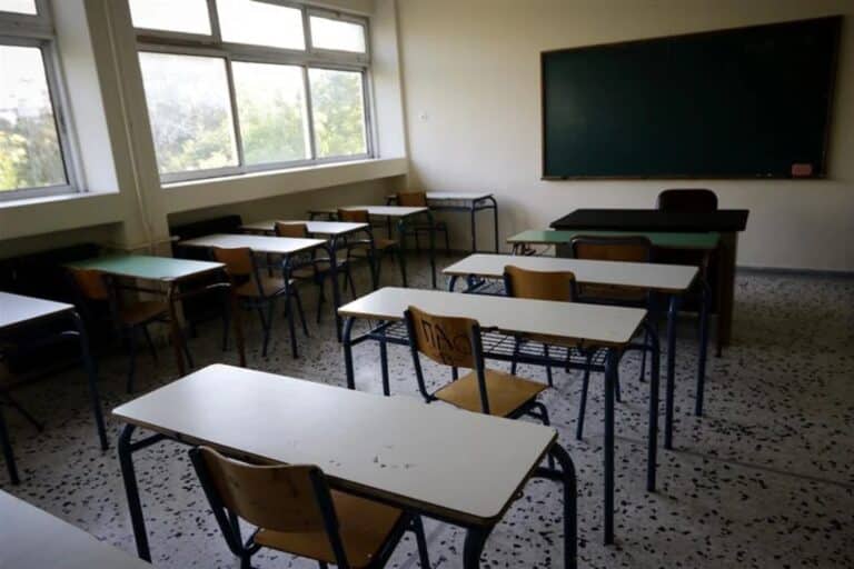 Ηλιούπολη: Διάψευση για τον θάνατο της εκπαιδευτικού – Συνεχίζει να δίνει μάχη για τη ζωή της