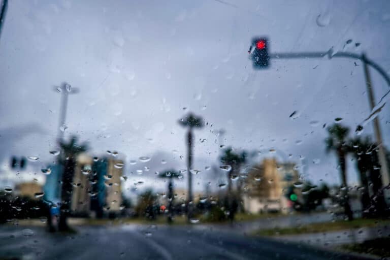 Έκτακτο δελτίο ΕΜΥ: Χαλάει ο καιρός με καταιγίδες και 9 μποφόρ – Πού θα χτυπήσει η κακοκαιρία