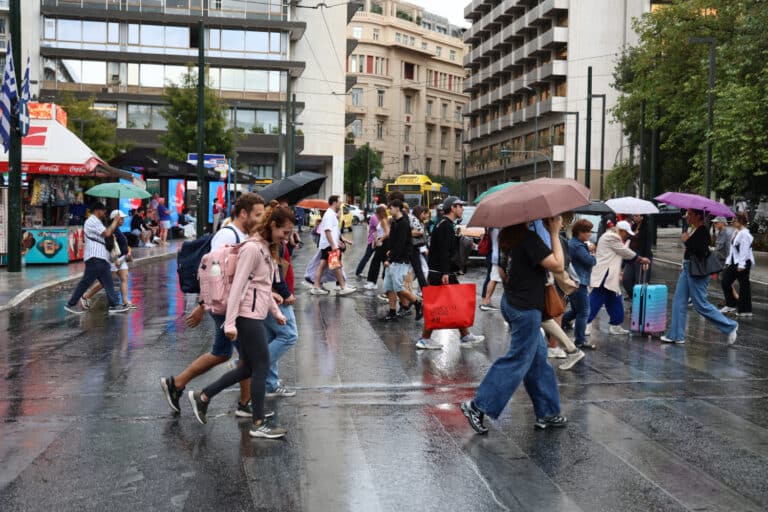 Κακοκαιρία: Πότε αναμένεται να υποχωρήσει