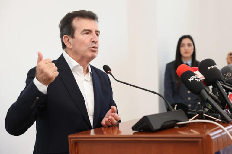 Χρυσοχοΐδης: «Η Αστυνομία κινήθηκε πολύ γρήγορα στην υπόθεση Μαζωνάκη» – Τι είπε για Ριζάι και τηλεφωνικές απάτες (βίντεο)