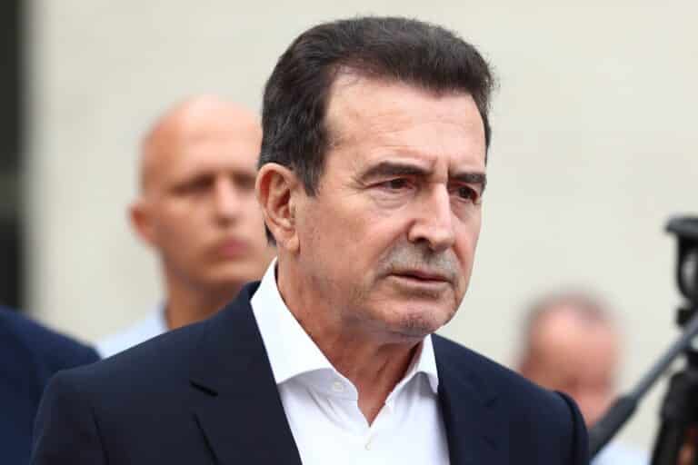 Χρυσοχοΐδης: «Κακούργημα η τηλεφωνική απάτη» – Πληθαίνουν τα περιστατικά (βίντεο)