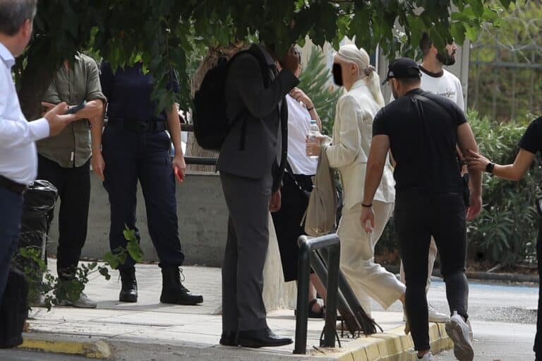 Θάνατος Μαζωνάκη: Η Γάκα «επιτίθεται» στον δικηγόρο της που παραιτήθηκε σήμερα – «Δεν ενέκρινε τις δημόσιες εμφανίσεις του»