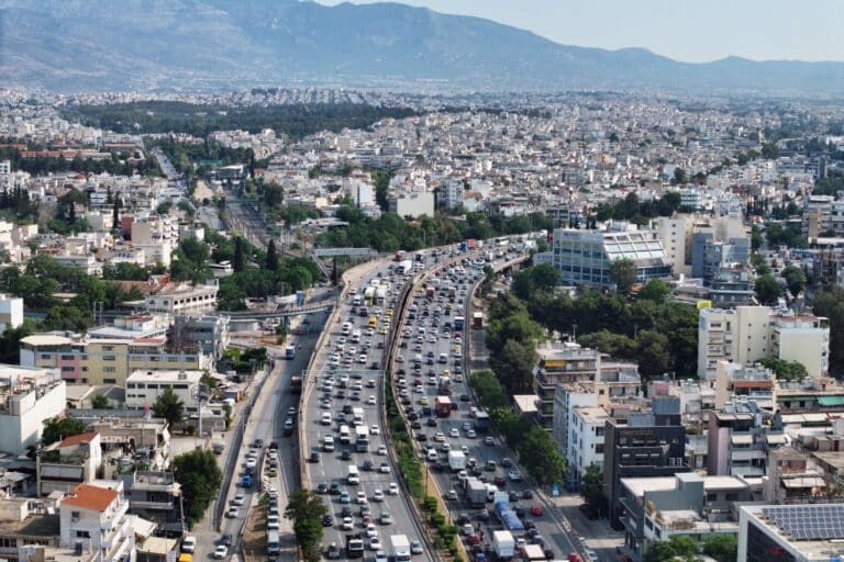 Κίνηση τώρα: Κυκλοφοριακό «έμφραγμα» στον Κηφισό, καθυστερήσεις στην Αττική Οδό – Πού αλλού υπάρχουν προβλήματα (χάρτης)